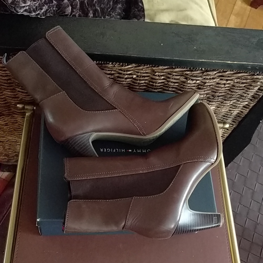 Booties - Picture 3 of 4